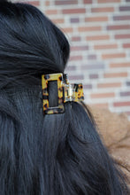 Load image into Gallery viewer, Carly Hair Claw - Tortoise