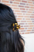 Load image into Gallery viewer, Carly Hair Claw - Tortoise