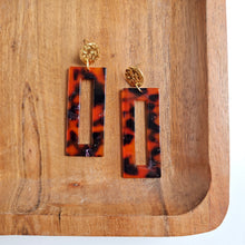 Load image into Gallery viewer, Vivian Earrings - Sedona Tortoise