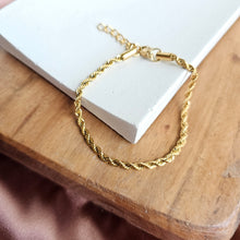 Load image into Gallery viewer, Luxe Gold Rope Bracelet