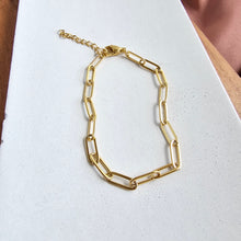 Load image into Gallery viewer, Luxe Gold Paper Clip Bracelet