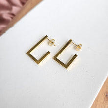 Load image into Gallery viewer, Luxe Gold Goldi Hoops