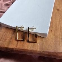 Load image into Gallery viewer, Luxe Gold Goldi Hoops