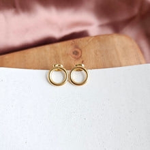 Load image into Gallery viewer, Luxe Gold Oriana Studs - Small