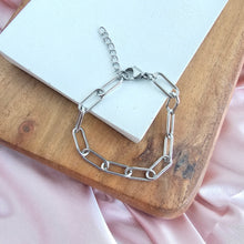Load image into Gallery viewer, Luxe Silver Chunky Paper Clip Bracelet