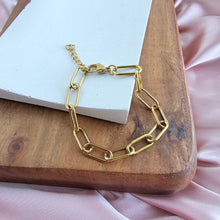 Load image into Gallery viewer, Luxe Gold Chunky Paper Clip Bracelet