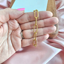 Load image into Gallery viewer, Luxe Gold Chunky Paper Clip Bracelet