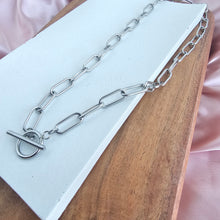 Load image into Gallery viewer, Luxe Silver Chunky Paper Clip Chain - 18"