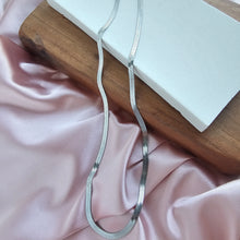 Load image into Gallery viewer, Luxe Silver Herringbone Chain - 20"