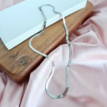 Load image into Gallery viewer, Luxe Silver Herringbone Chain - 20"