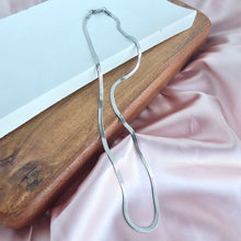Load image into Gallery viewer, Luxe Silver Delicate Herringbone Chain - 18"