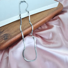 Load image into Gallery viewer, Luxe Silver Delicate Herringbone Chain - 18"