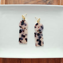 Load image into Gallery viewer, Nora Earrings - Blonde Tortoise