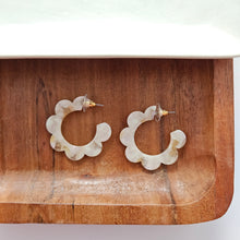 Load image into Gallery viewer, Flora Hoops - Cream