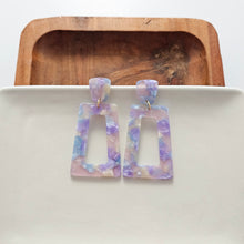 Load image into Gallery viewer, Avery Earrings - Dreamy