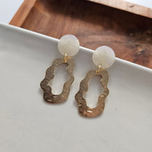 Load image into Gallery viewer, Marley Earrings - Iridescent