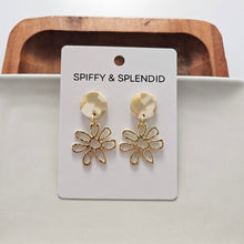 Load image into Gallery viewer, Lily Earrings - Daffodil
