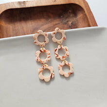Load image into Gallery viewer, Delilah Earrings - Peach