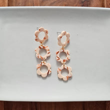 Load image into Gallery viewer, Delilah Earrings - Peach