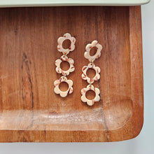 Load image into Gallery viewer, Delilah Earrings - Peach