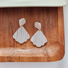 Load image into Gallery viewer, Ariel Earrings - Seashell