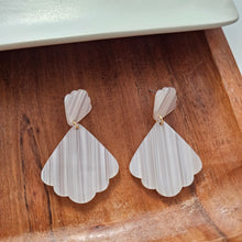 Load image into Gallery viewer, Ariel Earrings - Seashell
