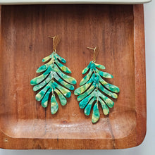 Load image into Gallery viewer, Palm Earrings - Green