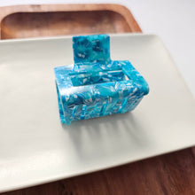 Load image into Gallery viewer, Carly Hair Claw - Blue