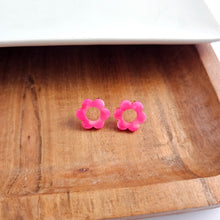 Load image into Gallery viewer, Flower Studs - Hot pink