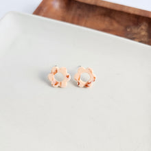 Load image into Gallery viewer, Flower Studs - Peach