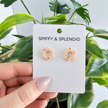 Load image into Gallery viewer, Flower Studs - Peach