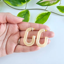 Load image into Gallery viewer, Joanna Hoops - Beige