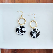 Load image into Gallery viewer, Rylee Earrings - Black & White