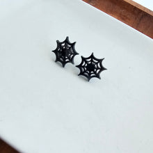 Load image into Gallery viewer, Spider Web Studs - Black