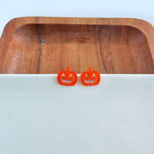 Load image into Gallery viewer, Jack O' Lantern Pumpkin Studs - Orange Glitter