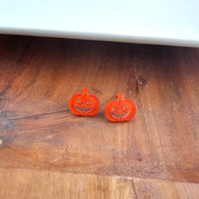 Load image into Gallery viewer, Jack O' Lantern Pumpkin Studs - Orange Glitter