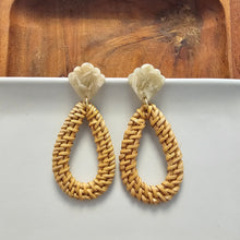 Load image into Gallery viewer, Malia Earrings - Dark Rattan