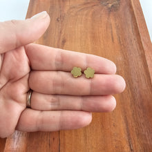 Load image into Gallery viewer, Luxe Flower Studs - Gold