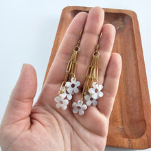 Load image into Gallery viewer, Bloom Earrings - Pearl