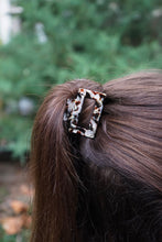 Load image into Gallery viewer, Carly Hair Claw - Chai Tea