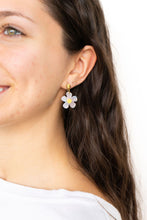 Load image into Gallery viewer, Dainty Daisy Earrings