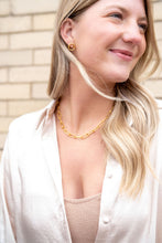 Load image into Gallery viewer, Luxe Gold Oriana Studs - Medium