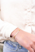 Load image into Gallery viewer, Luxe Gold Herringbone Bracelet