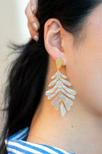 Load image into Gallery viewer, Palm Earrings - Seashell