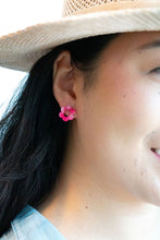 Load image into Gallery viewer, Flower Studs - Hot pink