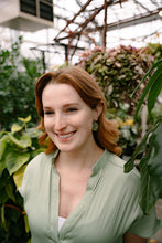 Load image into Gallery viewer, Bailey Earrings - Champagne Mint