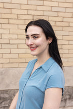 Load image into Gallery viewer, Luxe Heart Studs - Gold