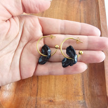 Load image into Gallery viewer, Magnolia Hoops - Black