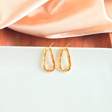 Load image into Gallery viewer, Luxe Odessa Studs - Gold