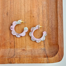 Load image into Gallery viewer, Flora Hoops - Lilac Quartz